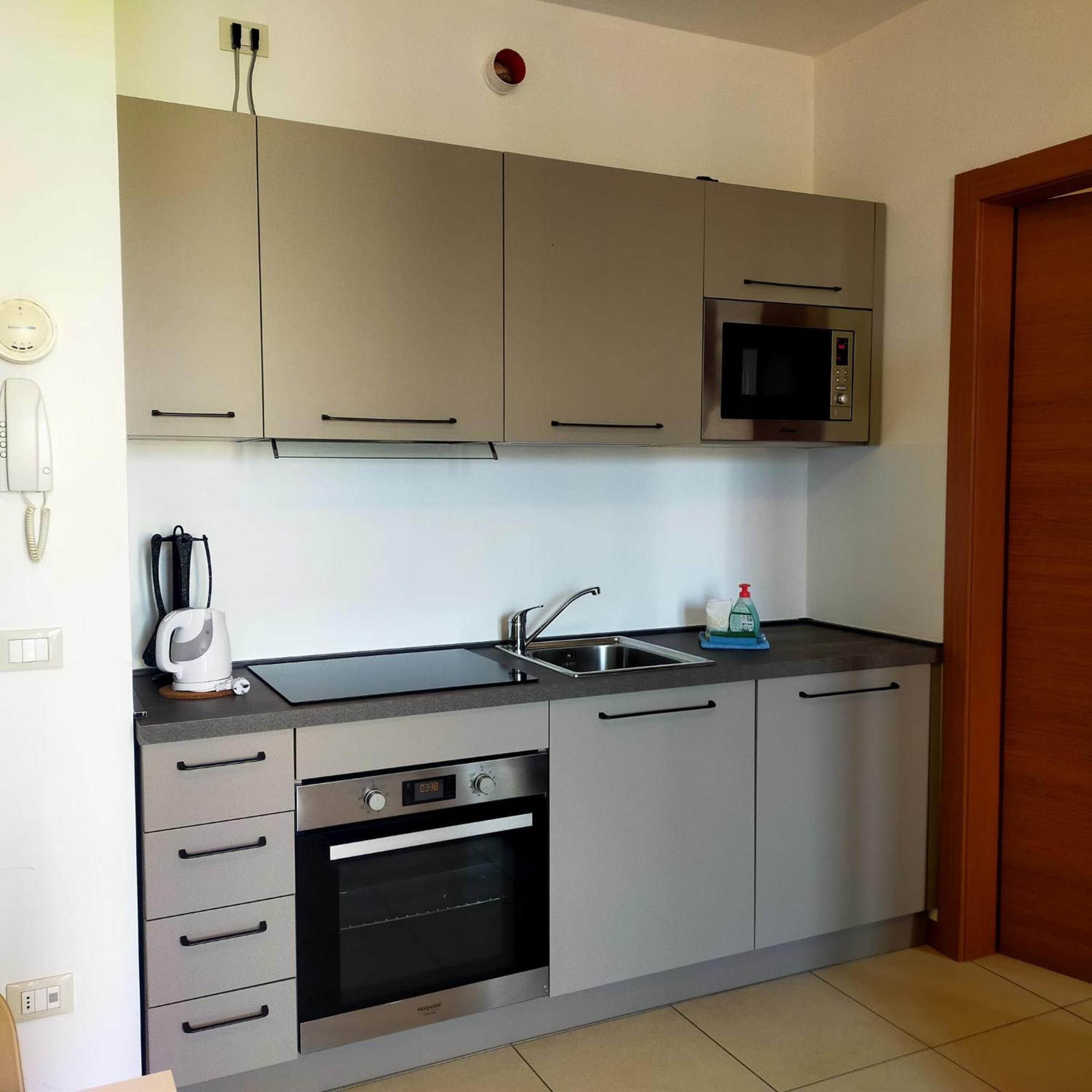 Residence Fiore Rosso Sirmione Quarto foto